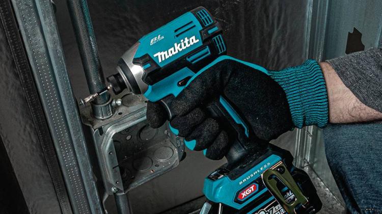 Free 40V Max XGT Impact Driver Kit